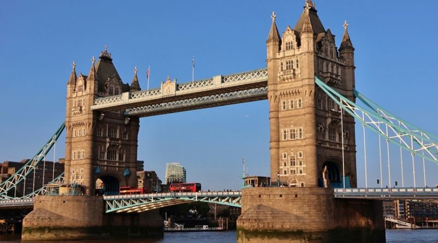 Baştanbaşa Büyük Britanya Türk Havayolları İle Ekstra Turlar Dahil