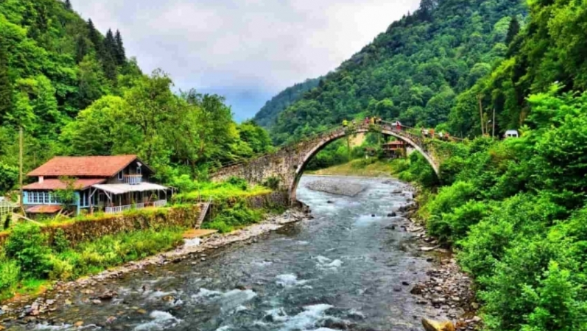 OTOBÜSLÜ KARADENİZ RÜYASI VE BATUM TURU