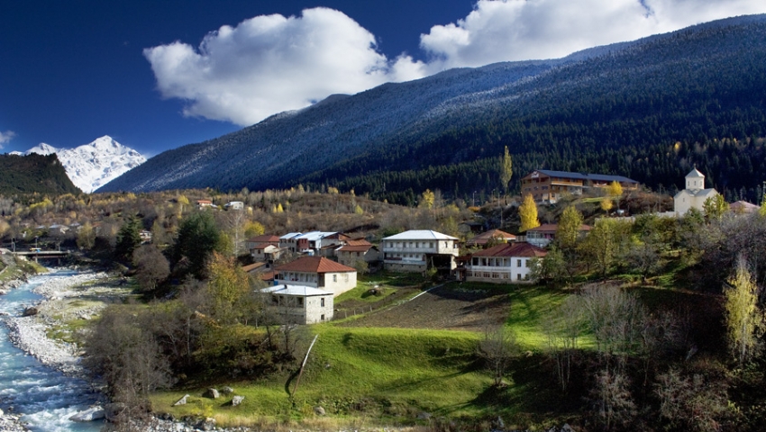 UÇAKLI KARADENİZ VE KAFKASYA TURU
